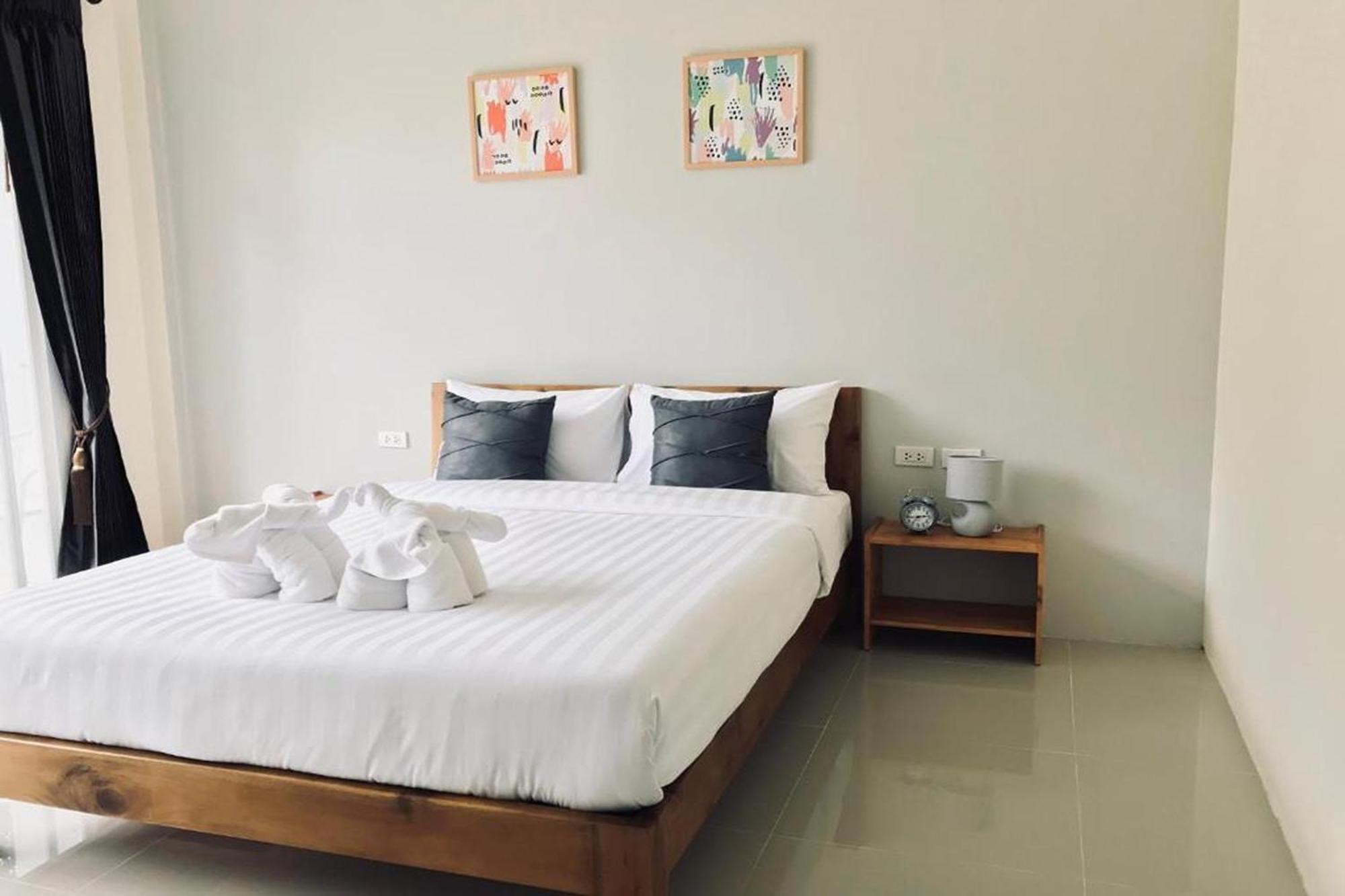 Snooze Inn Phuket - Free Shuttle To Bang Rong Pier Pa Khlok Ngoại thất bức ảnh