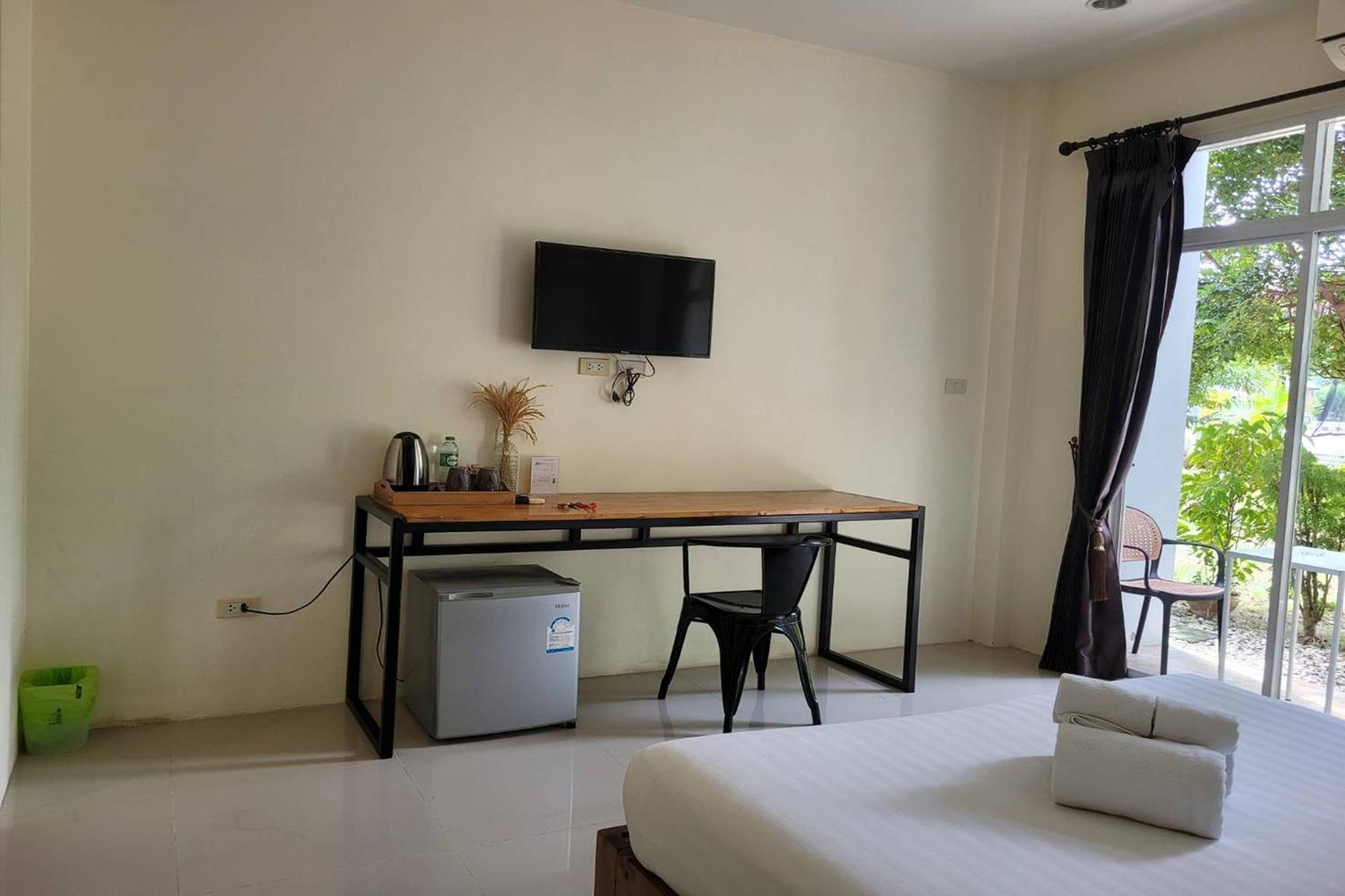 Snooze Inn Phuket - Free Shuttle To Bang Rong Pier Pa Khlok Ngoại thất bức ảnh