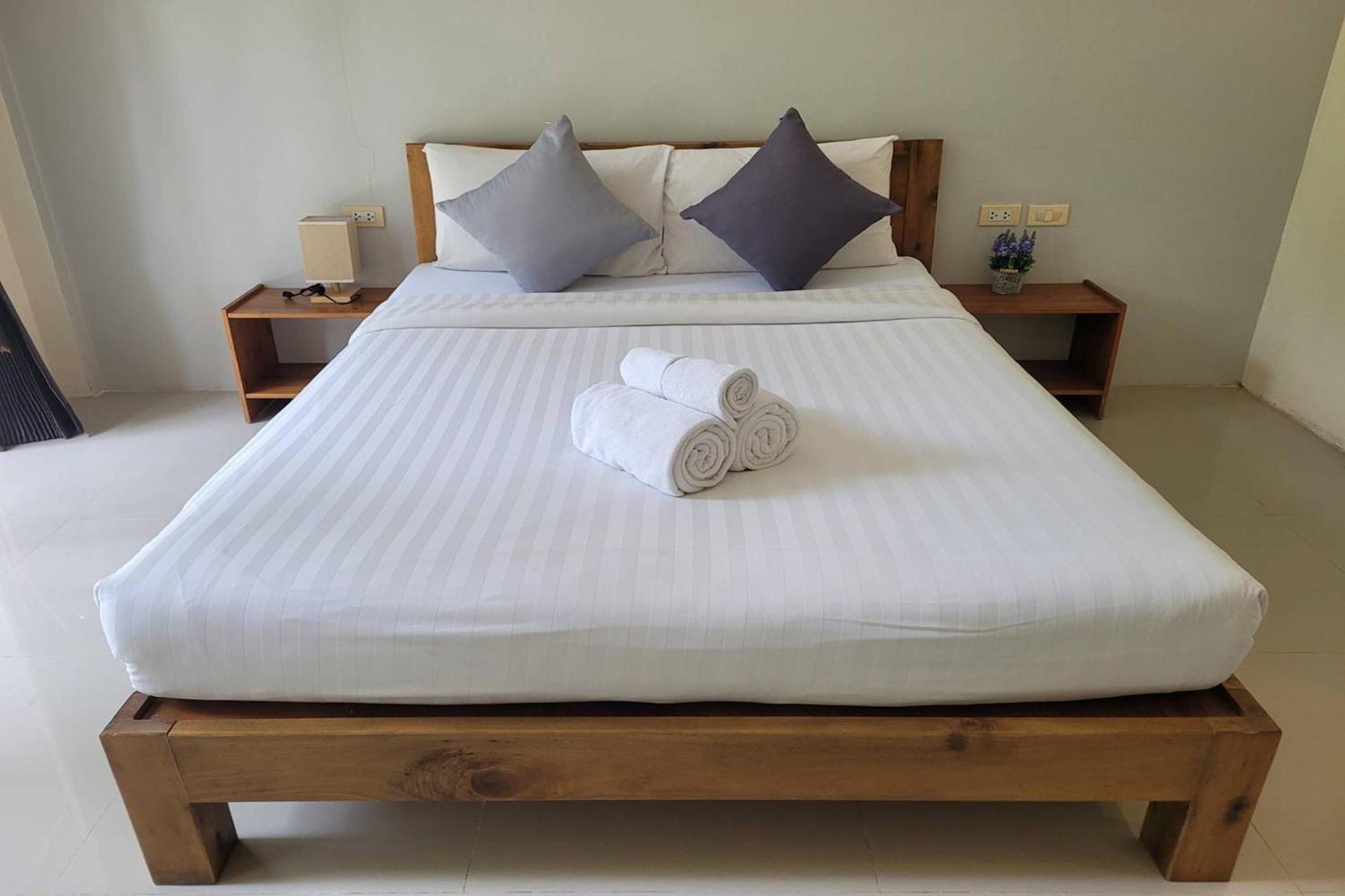 Snooze Inn Phuket - Free Shuttle To Bang Rong Pier Pa Khlok Ngoại thất bức ảnh